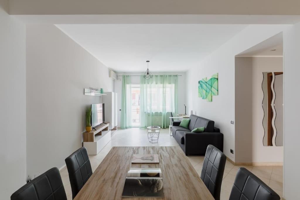 Appartement Cinecitta Incantevole E Moderno 2+2+1 Ac Wifi